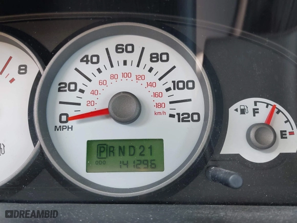 2007 Ford Escape XLS with VIN 1FMYU02Z27KA04600, listed as a IAAI auction lot 42059639 with 141,296 mi miles. Bid and sale history available at carsss.com. Image 7.
