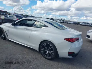 2020 Infiniti Q60 Luxe with VIN JN1EV7EK2LM340406, listed as a IAAI auction lot 41641294 with 35,239 mi miles and . Bid and sale history available at carsss.com. Image 3.