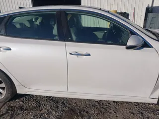 2016 Kia Optima EX with VIN 5XXGU4L36GG008399, listed as a IAAI auction lot 41239371 with 115,150 mi miles. Bid and sale history available at carsss.com. Image 13.