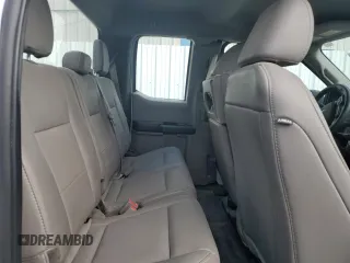 2020 Ford F-150 XL z VIN 1FTFX1E5XLFC07433, wystawiony jako Copart lot #46098085 z przebiegiem 170 835 mil mil oraz Czysty tytuł • Clean title. Historia ofert i sprzedaży dostępna na DreamBid. Obrazek 10.