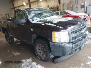 2008 Chevrolet Silverado 1500 Work Truck with VIN 1GCEK14C08Z135724, listed as a IAAI auction lot 41250972 with 86,942 mi miles. Bid and sale history available at carsss.com. Image 1.
