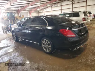2015 Mercedes-Benz C 300 Luxury z VIN 55SWF4KBXFU079426, wystawiony jako Copart lot #54502225 z przebiegiem 106 060 mil mil oraz Czysty tytuł • Clean title. Historia ofert i sprzedaży dostępna na DreamBid. Obrazek 2.