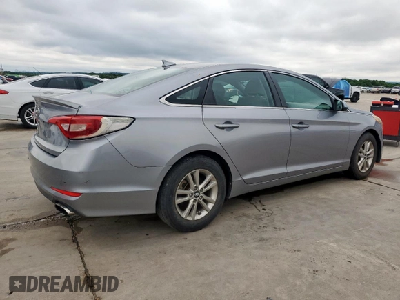 2017 Hyundai Sonata SE z VIN 5NPE24AF5HH448145, wystawiony jako Copart lot #56076575 z przebiegiem 168 358 mil mil oraz Czysty tytuł • Clean title. Historia ofert i sprzedaży dostępna na DreamBid. Obrazek 3.
