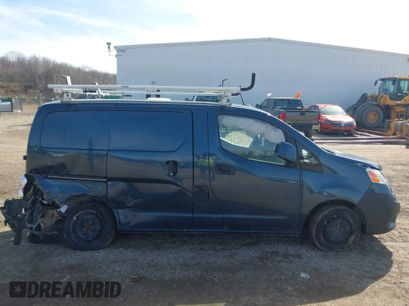 2019 Nissan NV200 S z VIN 3N6CM0KN2KK700069, wystawiony jako IAAI lot #41746942 z przebiegiem 89 931 mil mil oraz . Historia ofert i sprzedaży dostępna na DreamBid. Obrazek 13.
