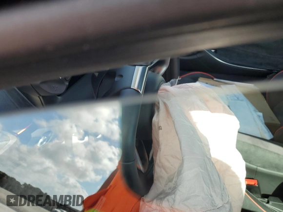 2025 McLaren Artura z VIN SBM16BEA8SW002943, wystawiony jako Copart lot #43462325 z przebiegiem Nie podano mil oraz Szkody całkowita. Historia ofert i sprzedaży dostępna na DreamBid. Obrazek 9.