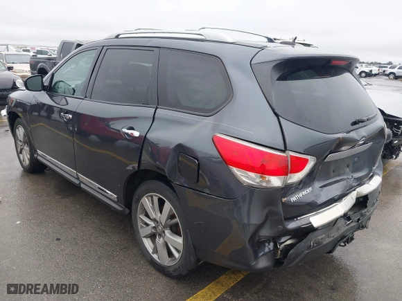 2013 Nissan Pathfinder SL with VIN 5N1AR2MN5DC647196, listed as a IAAI auction lot 41562785 with 154,670 mi miles. Bid and sale history available at carsss.com. Image 3.