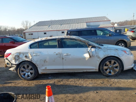 2011 Buick LaCrosse CXL with VIN 1G4GC5ED9BF223812, listed as a IAAI auction lot 41790956 with 176,266 mi miles. Bid and sale history available at carsss.com. Image 14.
