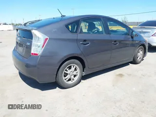 2010 Toyota Prius II z VIN JTDKN3DU0A5204018, wystawiony jako IAAI lot #42225375 z przebiegiem 127 101 mil mil oraz . Historia ofert i sprzedaży dostępna na DreamBid. Obrazek 4.