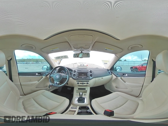 2013 Volkswagen Tiguan SE с VIN WVGBV7AXXDW548780, выставлен на аукционе Copart как лот 55157985 с пробегом 92 767 миль миль и Списание • Salvage title. История ставок и продаж доступна на DreamBid. Изображение 16.