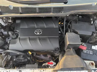 2015 Toyota Sienna LE AAS z VIN 5TDKK3DC5FS679407, wystawiony jako Copart lot #60572255 z przebiegiem 71 303 mil mil oraz Szkoda całkowita • Salvage title. Historia ofert i sprzedaży dostępna na DreamBid. Obrazek 7.