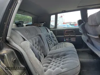 1988 Cadillac Brougham z VIN 1G6DW51Y1J9731375, wystawiony jako Copart lot #55673625 z przebiegiem 91 741 mil mil oraz Szkody całkowita. Historia ofert i sprzedaży dostępna na DreamBid. Obrazek 10.