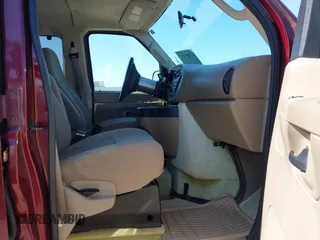 2007 Ford Econoline Passenger XL with VIN 1FMNE11L77DA75542, listed as a IAAI auction lot 42165432 with 63,821 mi miles. Bid and sale history available at carsss.com. Image 5.