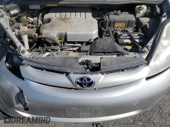 2010 Toyota Sienna XLE with VIN 5TDYK4CC3AS324570, listed as a Copart auction lot 60474005 with 259,128 mi miles and Salvage title. Bid and sale history available at DreamBid. Image 12.