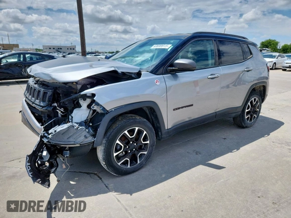 2020 Jeep Compass Trailhawk z VIN 3C4NJDDB0LT207825, wystawiony jako Copart lot #63699915 z przebiegiem 58 190 mil mil oraz Szkoda całkowita • Salvage title. Historia ofert i sprzedaży dostępna na DreamBid. Obrazek 1.