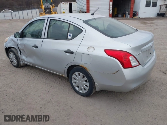 2012 Nissan Versa SV with VIN 3N1CN7AP3CL861475, listed as a IAAI auction lot 41837492 with 220,970 mi miles. Bid and sale history available at carsss.com. Image 3.