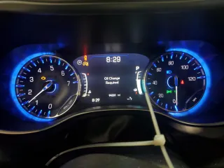2017 Chrysler Pacifica Limited z VIN 2C4RC1GG6HR753623, wystawiony jako Copart lot #56706795 z przebiegiem 94 331 mil mil oraz Szkoda całkowita • Salvage title. Historia ofert i sprzedaży dostępna na DreamBid. Obrazek 9.