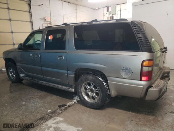 2002 GMC Yukon XL Denali with VIN 1GKFK66U92J249917, listed as a Copart auction lot 45907825 with 224,824 mi miles and Salvage Title. Bid and sale history available at carsss.com. Image 2.