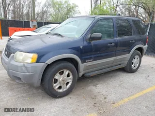 2002 Ford Escape XLT Choice with VIN 1FMYU03122KB98126, listed as a IAAI auction lot 41931702 with 225,401 mi miles. Bid and sale history available at carsss.com. Image 2.