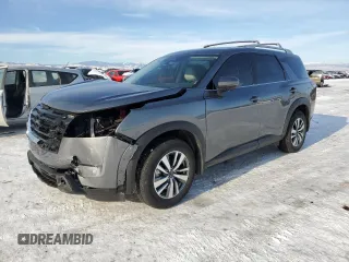 2024 Nissan Pathfinder SL z VIN 5N1DR3CC3RC290403, wystawiony jako Copart lot #88288775 z przebiegiem 5 092 mil mil oraz Szkoda całkowita • Salvage title. Historia ofert i sprzedaży dostępna na DreamBid. Obrazek 1.