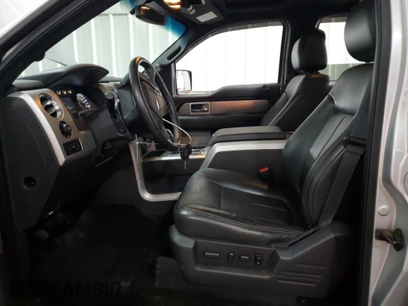 2013 Ford F-150 XL z VIN 1FTFW1ET9DKG43698, wystawiony jako Copart lot #61673695 z przebiegiem 134 123 mil mil oraz Czysty tytuł • Clean title. Historia ofert i sprzedaży dostępna na DreamBid. Obrazek 7.