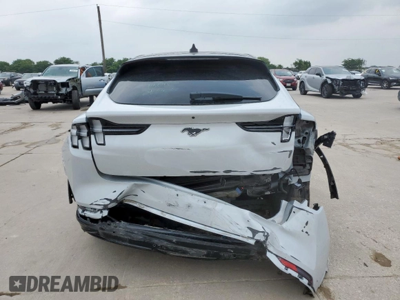 2023 Ford Mustang Mach-E Premium z VIN 3FMTK3RM3PMA31793, wystawiony jako Copart lot #57344535 z przebiegiem 39 342 mil mil oraz Szkoda całkowita • Salvage title. Historia ofert i sprzedaży dostępna na DreamBid. Obrazek 6.