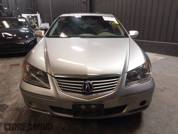 2007 Acura RL Technology with VIN JH4KB16657C004153, listed as a IAAI auction lot 42206466 with 333,860 mi miles and . Bid and sale history available at DreamBid. Image 12.