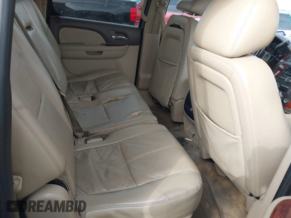 2008 Chevrolet Suburban 3LT z VIN 3GNFC16078G113201, wystawiony jako IAAI lot #41600115 z przebiegiem 190 383 mil mil oraz . Historia ofert i sprzedaży dostępna na DreamBid. Obrazek 8.