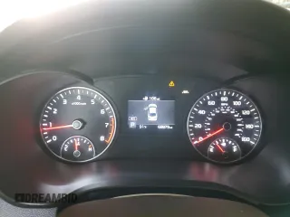 2020 Kia Optima LX z VIN 5XXGT4L37LG416665, wystawiony jako Copart lot #59749585 z przebiegiem 68 879 mil mil oraz Szkoda całkowita • Salvage title. Historia ofert i sprzedaży dostępna na DreamBid. Obrazek 9.