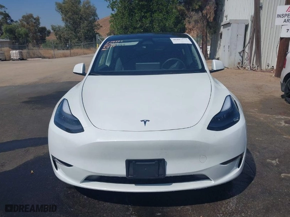2023 Tesla Model Y Long Range with VIN 7SAYGDEE3PF897016, listed as a IAAI auction lot 40407572 with 8,030 mi miles. Bid and sale history available at carsss.com. Image 13.