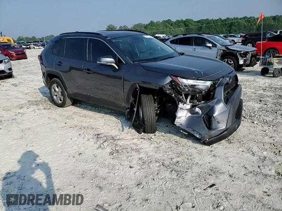 2022 Toyota RAV4 XLE with VIN 2T3W1RFV8NC210283, listed as a Copart auction lot 58776455 with 39,681 mi miles and Salvage title. Bid and sale history available at DreamBid. Image 14.