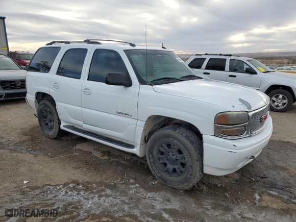 2004 GMC Yukon Denali with VIN 1GKEK63U84J270731, listed as a Copart auction lot 49094635 with 184,529 mi miles and Salvage Title. Bid and sale history available at carsss.com. Image 4.