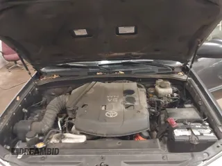2003 Toyota 4Runner SR5 with VIN JTEBU14R630018160, listed as a IAAI auction lot 42145312 with 296,865 mi miles and . Bid and sale history available at DreamBid. Image 10.