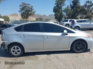2015 Toyota Prius Four with VIN JTDKN3DU6F1978465, listed as a IAAI auction lot 42141095 with 87,310 mi miles. Bid and sale history available at carsss.com. Image 13.