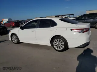 2018 Toyota Camry LE with VIN 4T1B11HK9JU500889, listed as a Copart auction lot 76441014 with 260,501 mi miles and Clean Title. Bid and sale history available at carsss.com. Image 2.