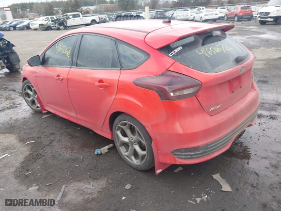 2015 Ford Focus ST with VIN 1FADP3L94FL323828, listed as a IAAI auction lot 41650672 with 101,511 mi miles. Bid and sale history available at carsss.com. Image 3.