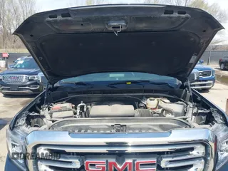 2022 GMC Sierra 1500 SLT z VIN 3GTU9DED2NG196455, wystawiony jako IAAI lot #41880847 z przebiegiem 32 231 mil mil oraz . Historia ofert i sprzedaży dostępna na DreamBid. Obrazek 10.