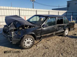 1988 Volvo 740 with VIN YV1FA8748J2287599, listed as a Copart auction lot 41673465 with 218,034 mi miles and Salvage Title. Bid and sale history available at carsss.com. Image 1.
