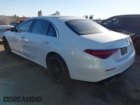 2022 Mercedes-Benz S 580 with VIN W1K6G7GB7NA155903, listed as a IAAI auction lot 41867399 with 60,573 mi miles and . Bid and sale history available at DreamBid. Image 3.