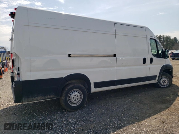 2025 Ram ProMaster Cargo Tradesman with VIN 3C6MRVJG9SE517735, listed as a Copart auction lot 51207475 with 9,208 mi miles and Clean Title. Bid and sale history available at DreamBid. Image 3.