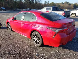 2022 Toyota Camry SE with VIN 4T1G11AK5NU011038, listed as a IAAI auction lot 41747805 with 41,044 mi miles. Bid and sale history available at carsss.com. Image 3.