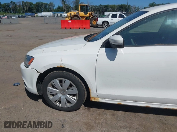2012 Volkswagen Jetta SE with VIN 3VWDP7AJ0CM306577, listed as a IAAI auction lot 42585620 with 235,667 mi miles and . Bid and sale history available at DreamBid. Image 13.