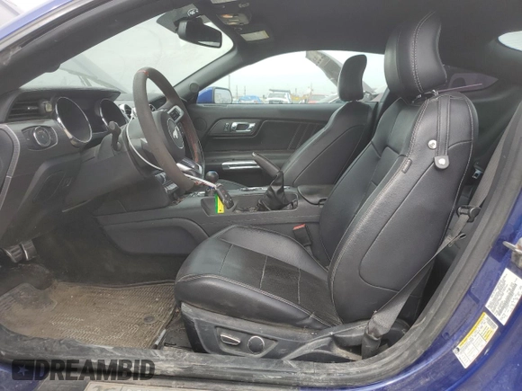 2015 Ford Mustang GT z VIN 1FA6P8CF8F5433832, wystawiony jako Copart lot #50827945 z przebiegiem 109 106 mil mil oraz Szkody całkowita. Historia ofert i sprzedaży dostępna na DreamBid. Obrazek 7.