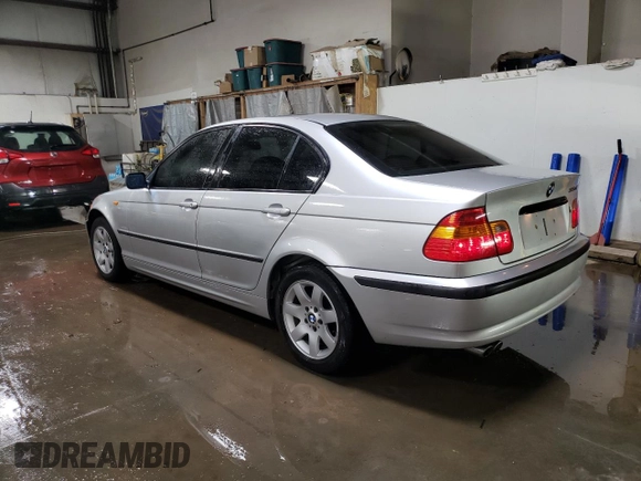 2003 BMW 3 Series 325xi with VIN WBAEU33453PM52318, listed as a Copart auction lot 52195535 with 104,018 mi miles and Salvage Title. Bid and sale history available at carsss.com. Image 2.