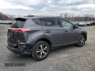 2018 Toyota RAV4 XLE with VIN JTMRFREV6JJ720655, listed as a Copart auction lot 52198195 with 178,274 mi miles and Salvage Title. Bid and sale history available at carsss.com. Image 3.