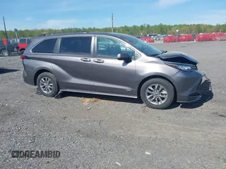 2021 Toyota Sienna LE z VIN 5TDKSKFCXMS031520, wystawiony jako IAAI lot #42080878 z przebiegiem 66 336 mil mil oraz . Historia ofert i sprzedaży dostępna na DreamBid. Obrazek 13.