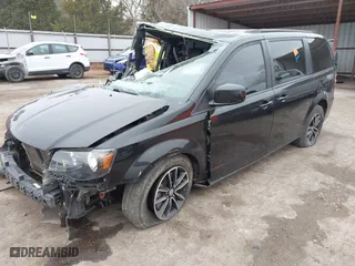 2019 Dodge Grand Caravan GT with VIN 2C4RDGEG8KR660810, listed as a IAAI auction lot 41705906 with 125,768 mi miles. Bid and sale history available at carsss.com. Image 16.