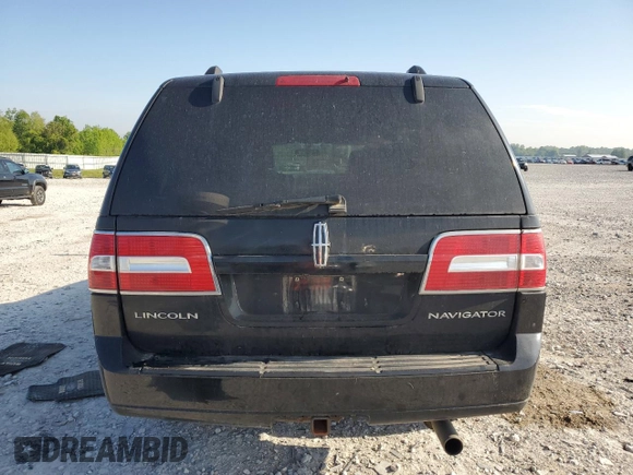 2008 Lincoln Navigator z VIN 5LMFU28598LJ01647, wystawiony jako Copart lot #58449865 z przebiegiem 171 060 mil mil oraz Czysty tytuł • Clean title. Historia ofert i sprzedaży dostępna na DreamBid. Obrazek 6.