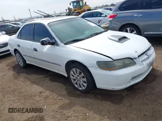 2000 Honda Accord EX z VIN 1HGCG1654YA065958, wystawiony jako IAAI lot #41734784 z przebiegiem 293 577 mil mil oraz . Historia ofert i sprzedaży dostępna na DreamBid. Obrazek 1.