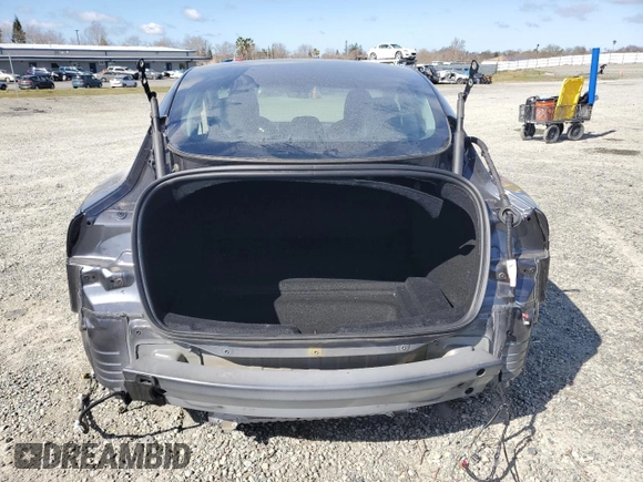 2024 Tesla Model 3 z VIN 5YJ3E1EA8RF741761, wystawiony jako Copart lot #46134875 z przebiegiem 15 537 mil mil oraz Szkoda całkowita • Salvage title. Historia ofert i sprzedaży dostępna na DreamBid. Obrazek 6.
