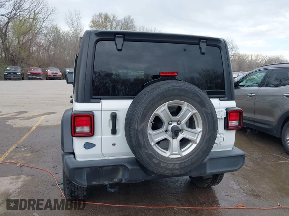 2018 Jeep Wrangler Unlimited Sport z VIN 1C4HJXDN3JW142453, wystawiony jako IAAI lot #41889589 z przebiegiem 53 693 mil mil oraz . Historia ofert i sprzedaży dostępna na DreamBid. Obrazek 16.